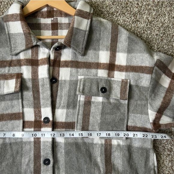 NWOT Plaid Gray and Brown Women's Jacket Shacket Button Down Sweater Casual XL - Picture 7 of 8